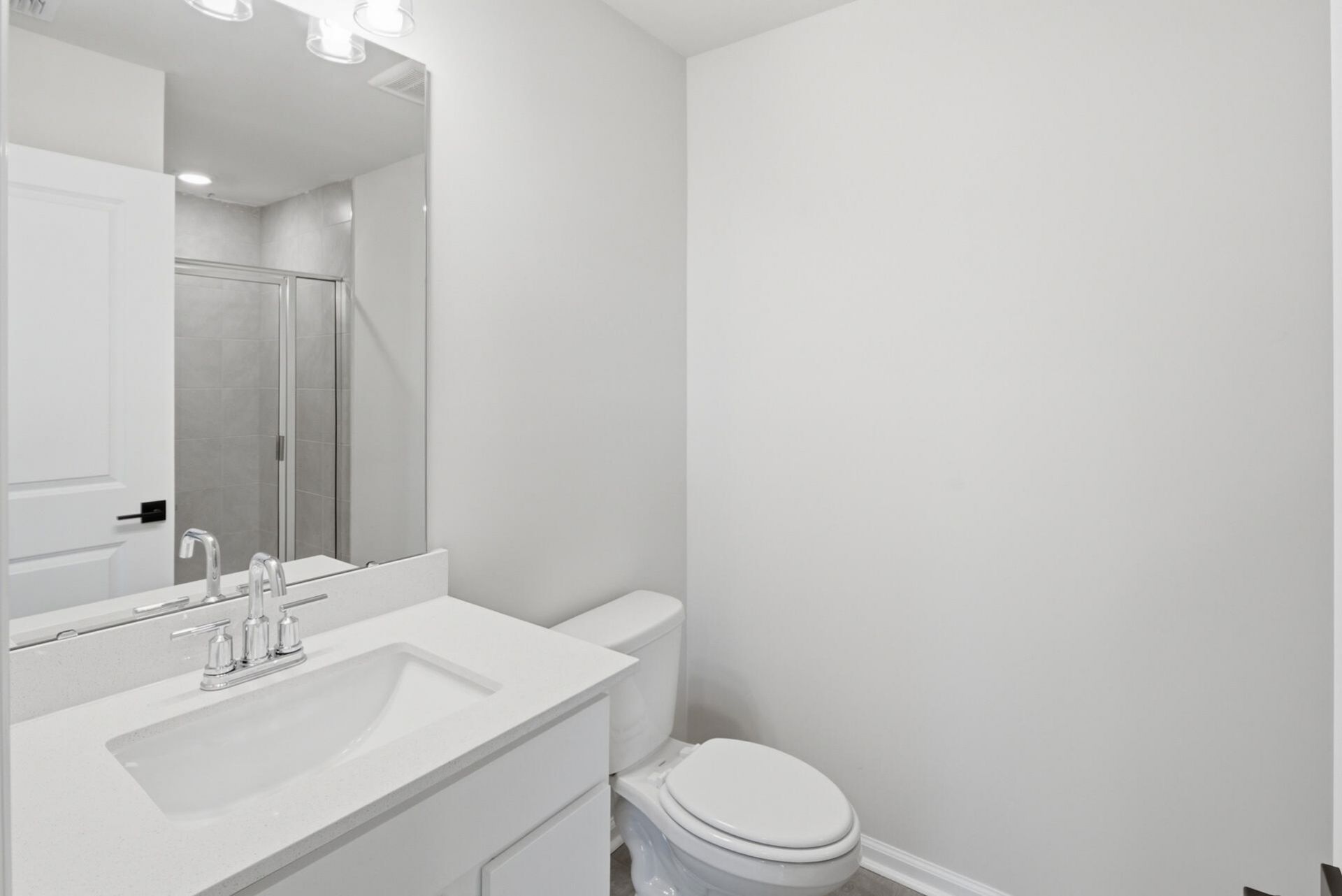 176 The Oaks Avenue Photo 28