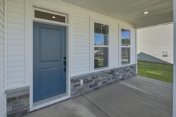 176 The Oaks Avenue photo 4