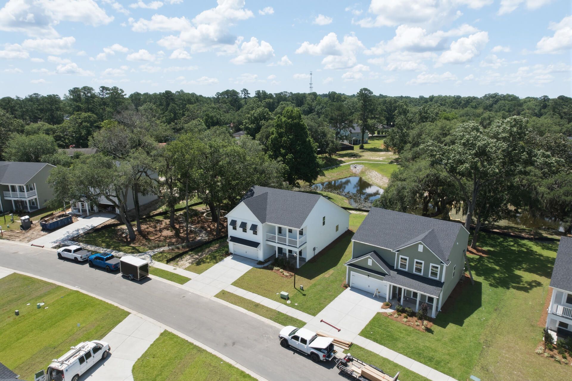 176 The Oaks Avenue Photo 35