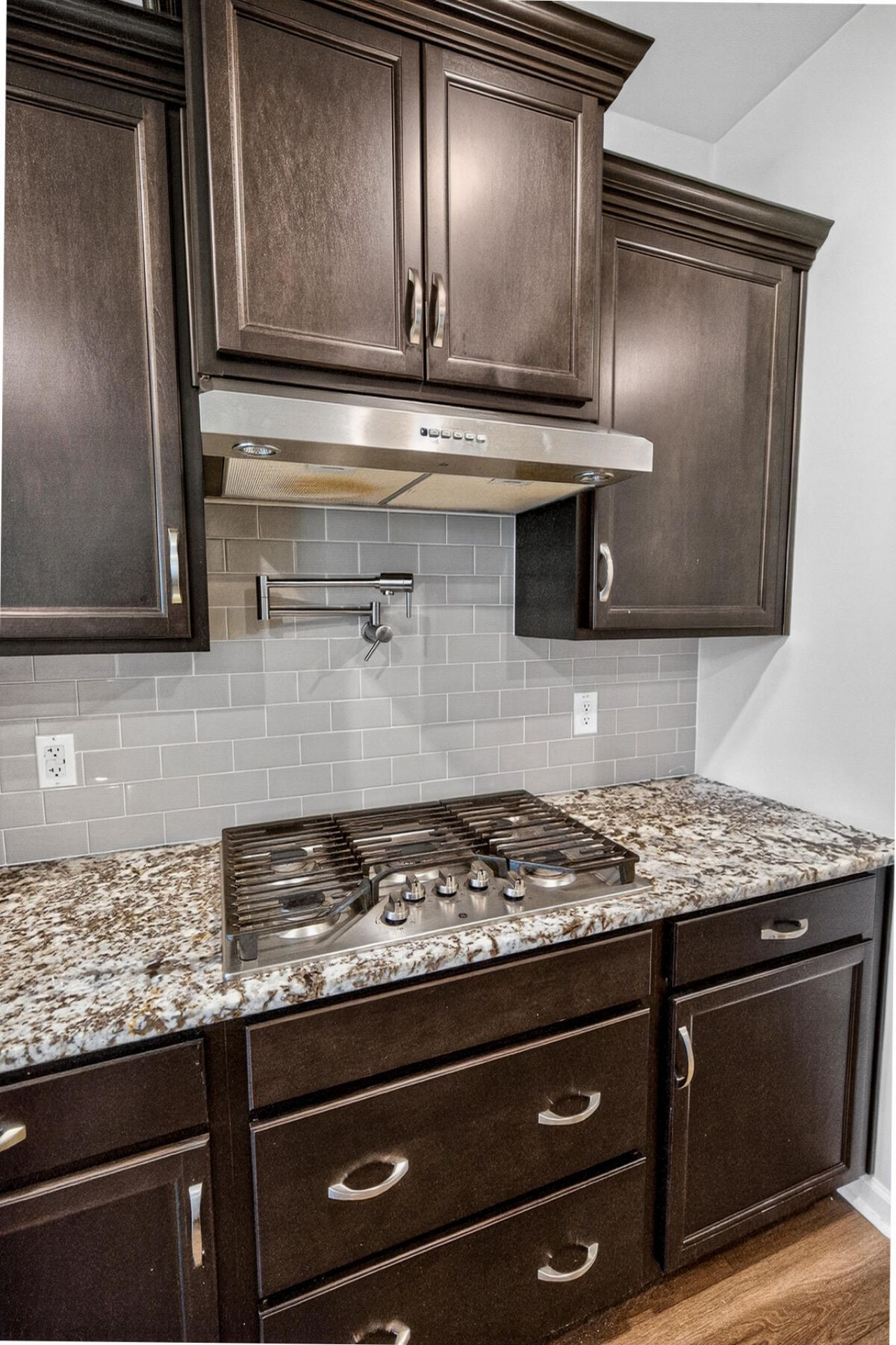 418 Rowley Lane Photo 31