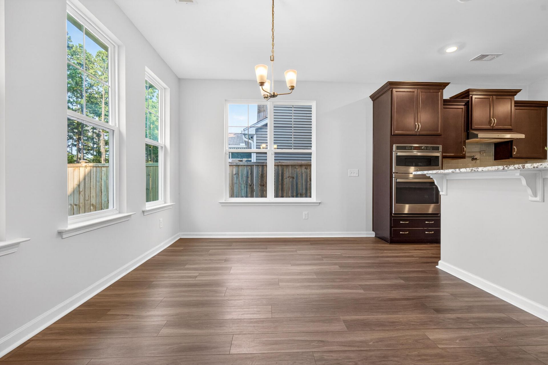 418 Rowley Lane Photo 34