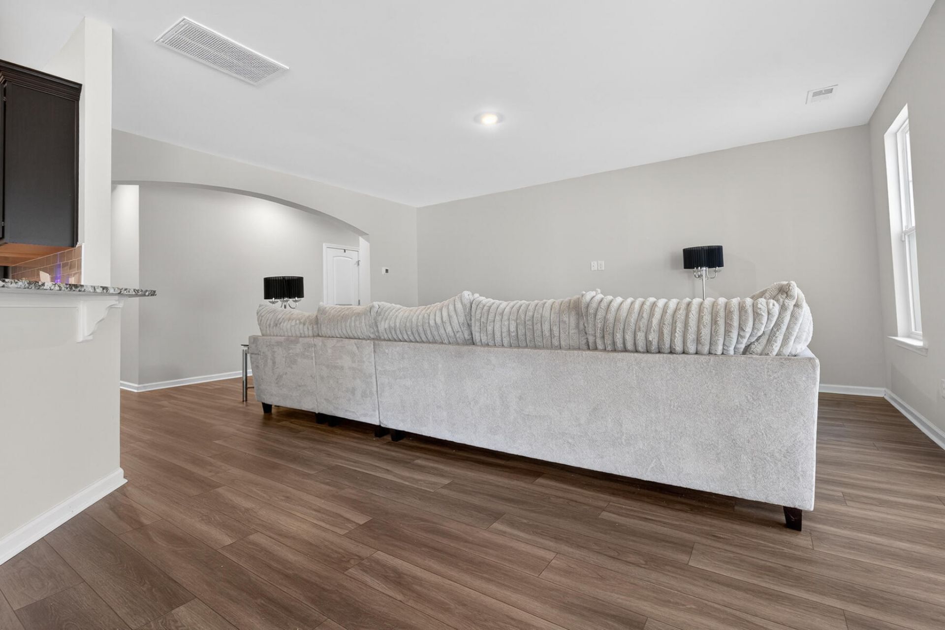 418 Rowley Lane Photo 37