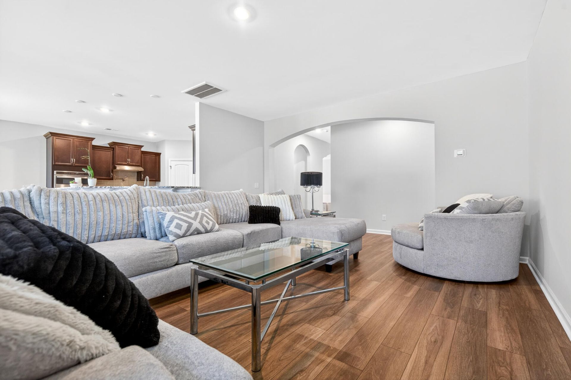 418 Rowley Lane Photo 38
