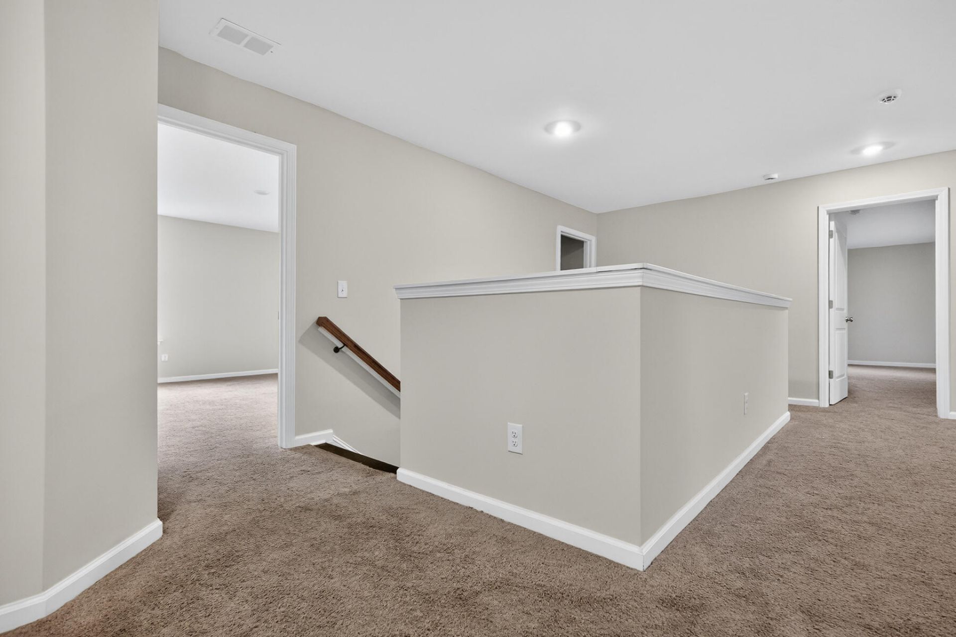 418 Rowley Lane Photo 52