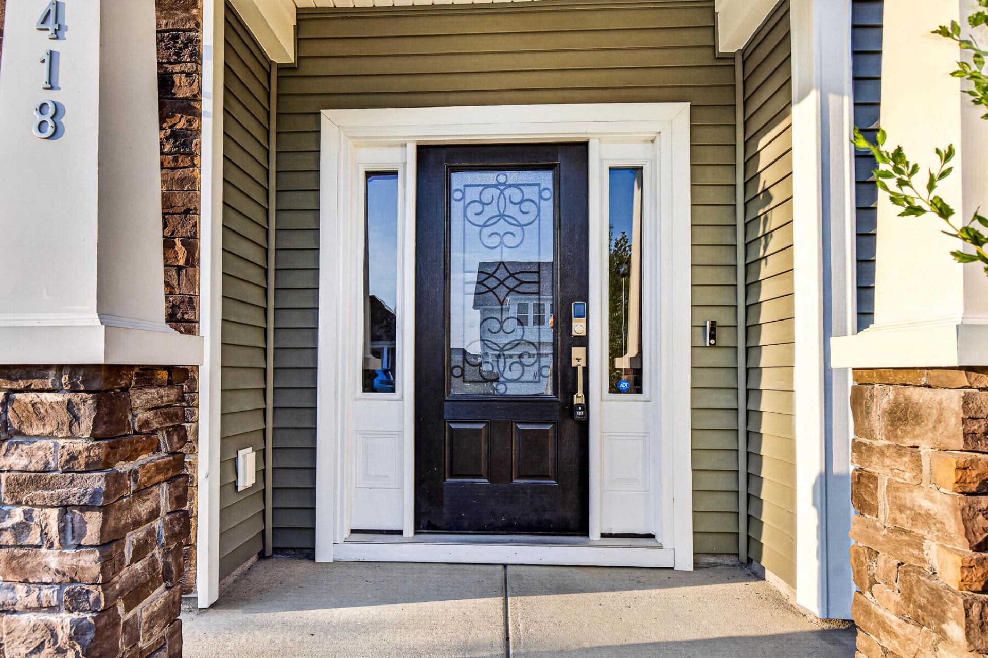 418 Rowley Lane Photo 6