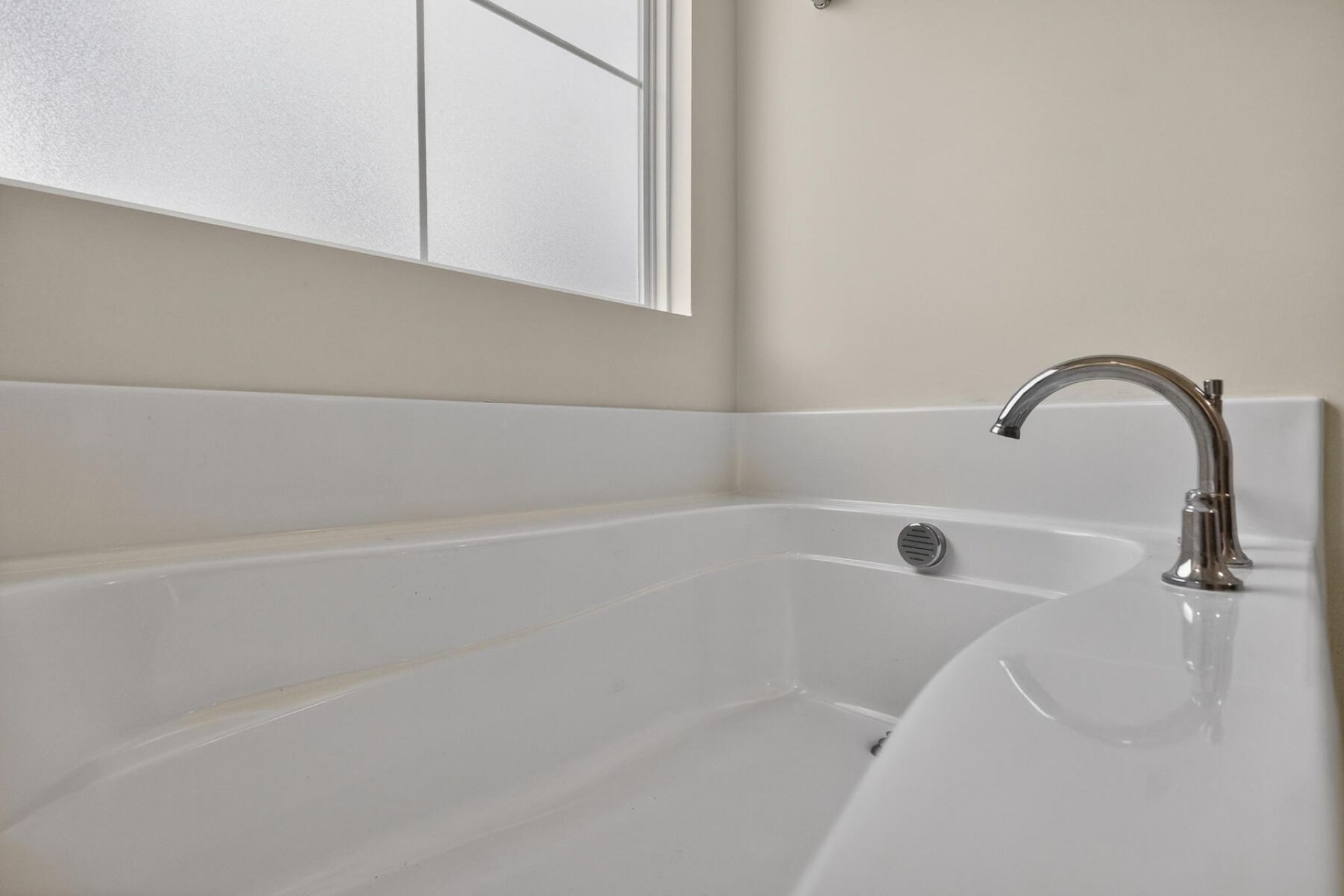 418 Rowley Lane Photo 81