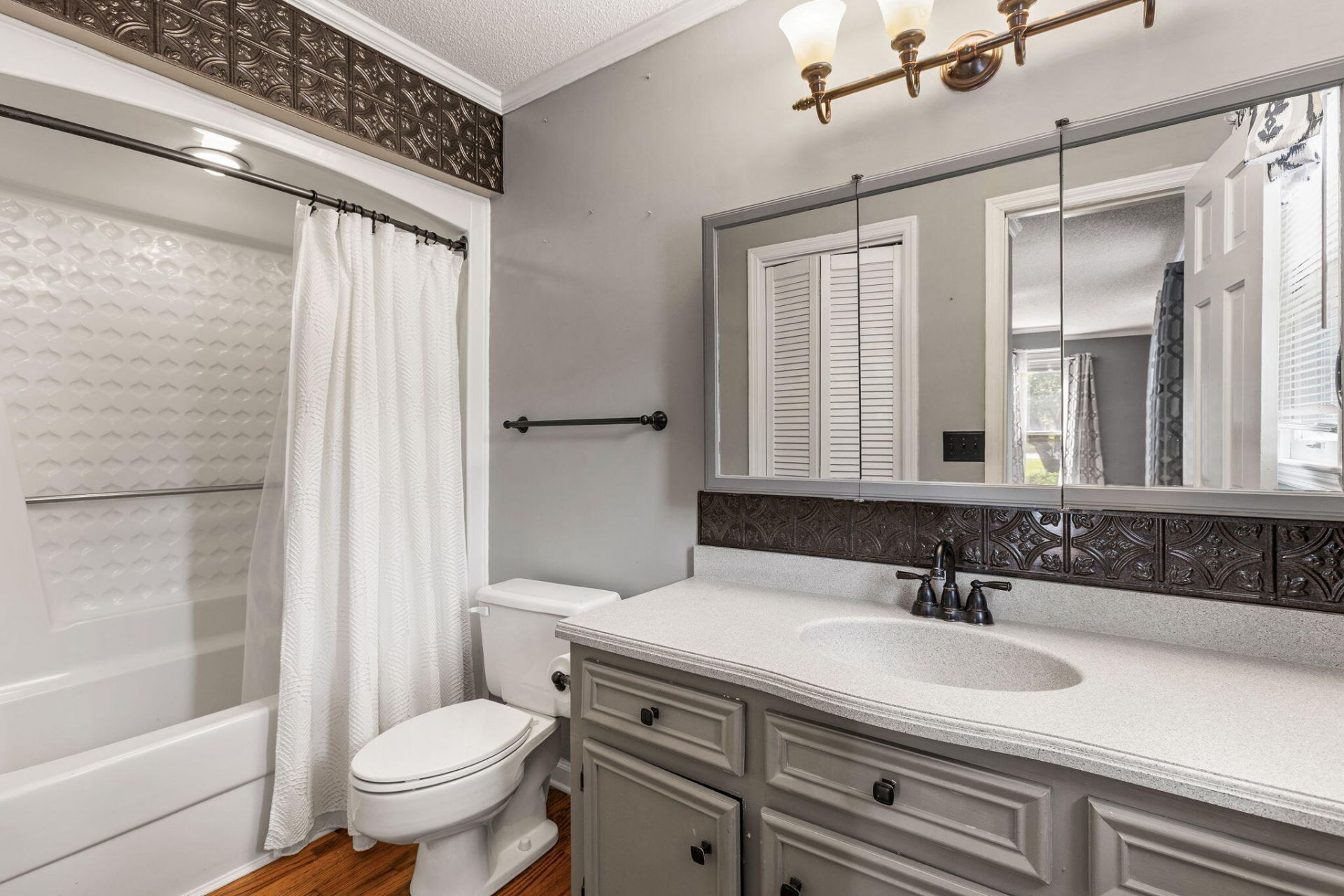 1701 Waterside Boulevard Photo 23