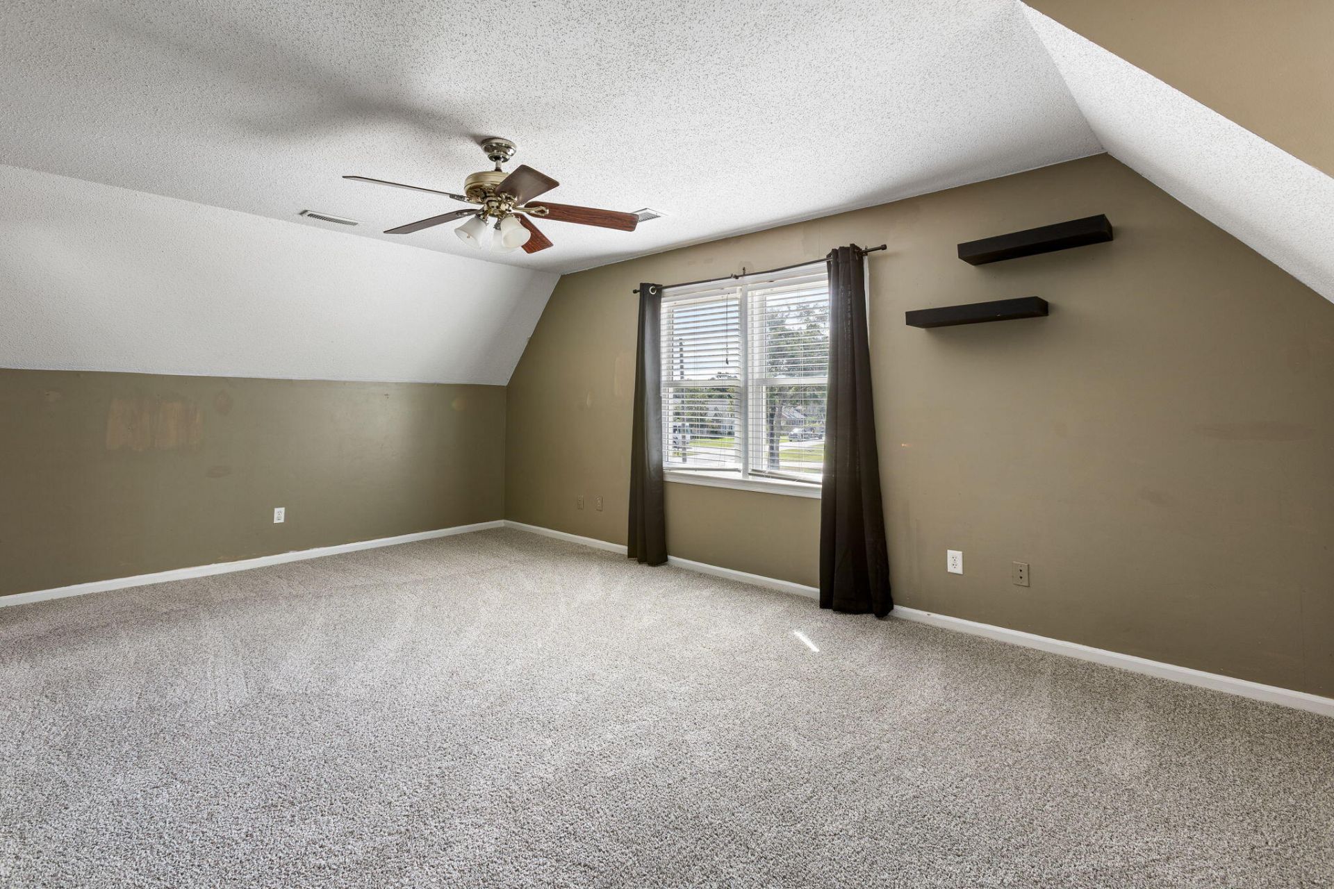 1701 Waterside Boulevard Photo 24