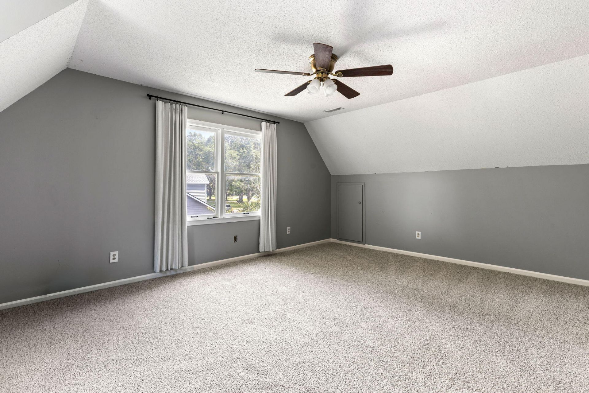 1701 Waterside Boulevard Photo 27