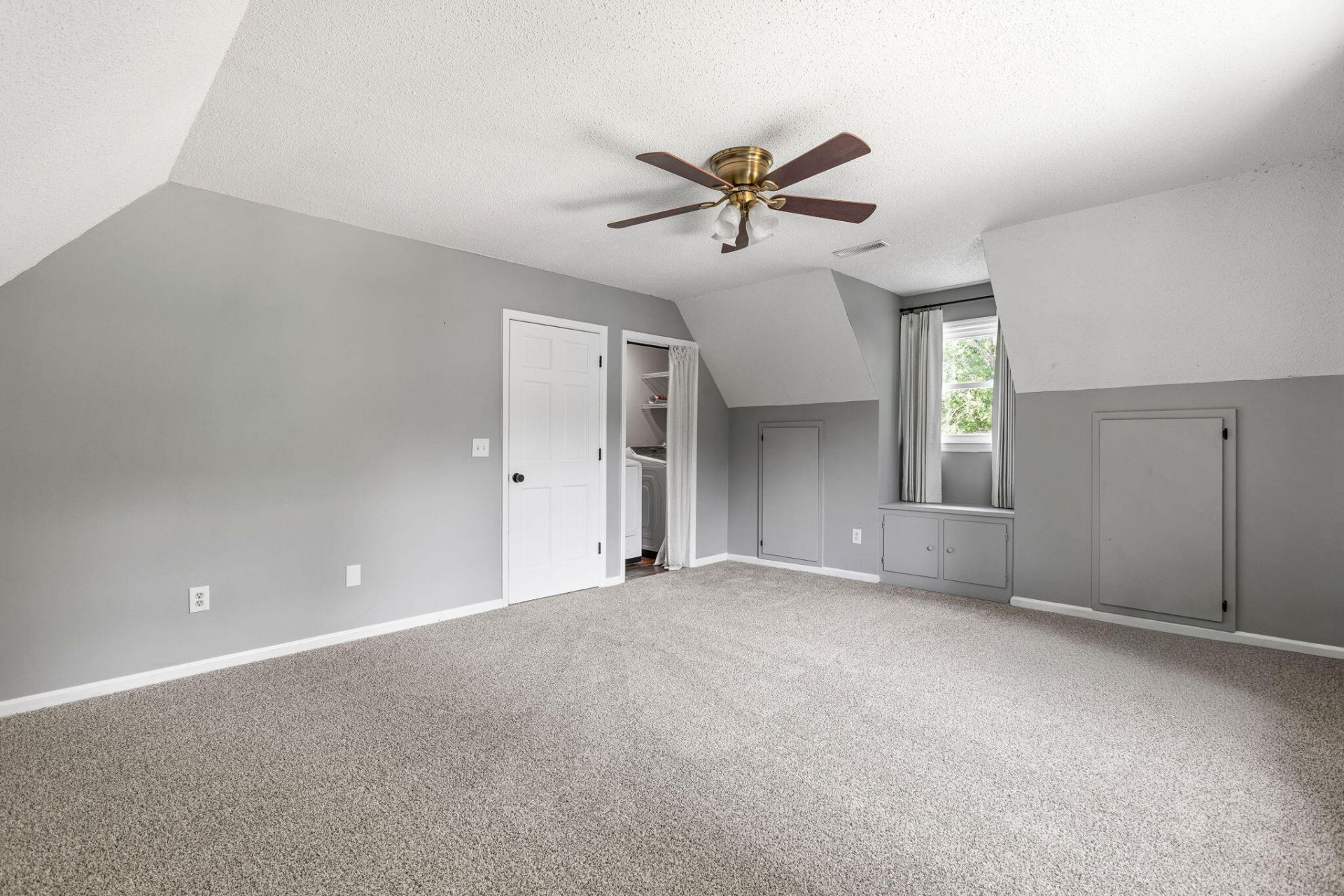 1701 Waterside Boulevard Photo 28