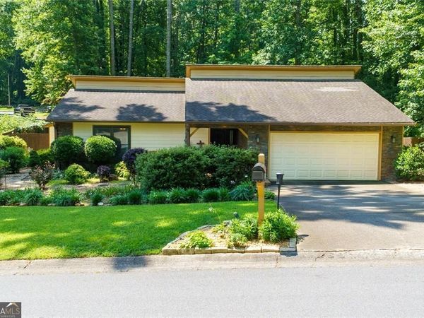 1211 Wade Green Circle NW, Acworth, GA 30102