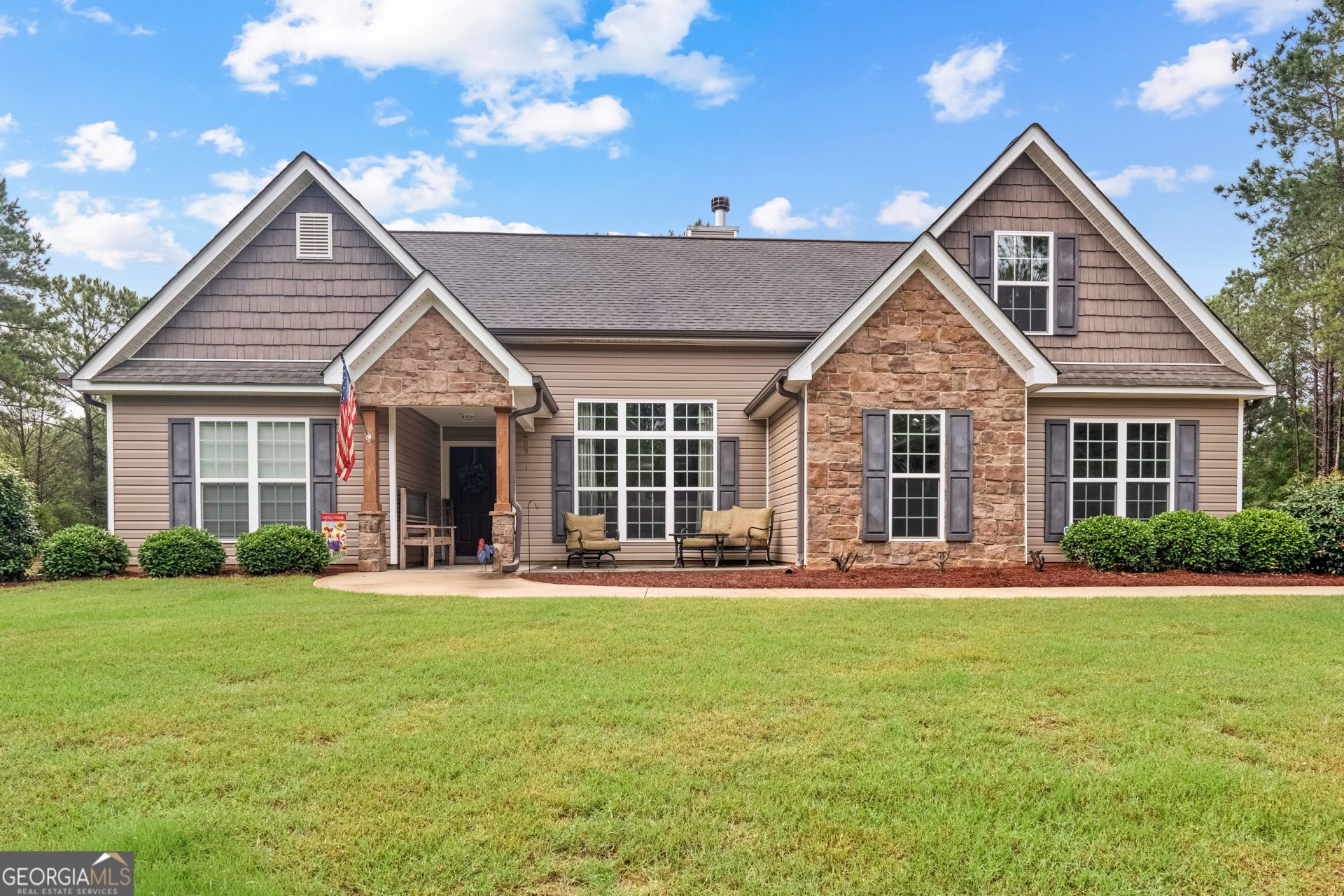 234 Emmett Young Road, Grantville, GA 30220 Main Photo
