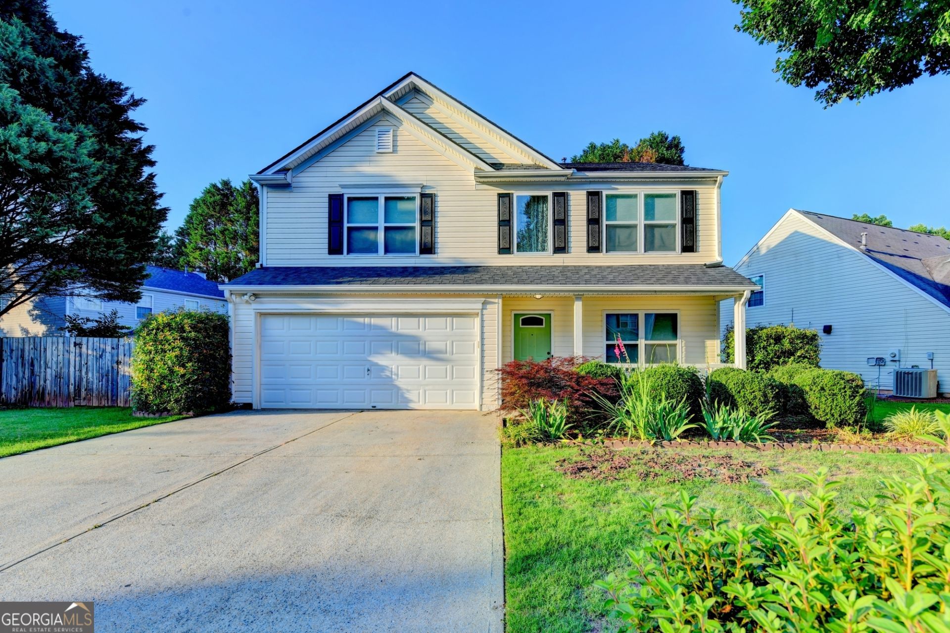 577 Ives Circle Nw, Lilburn, GA 30047 Main Photo