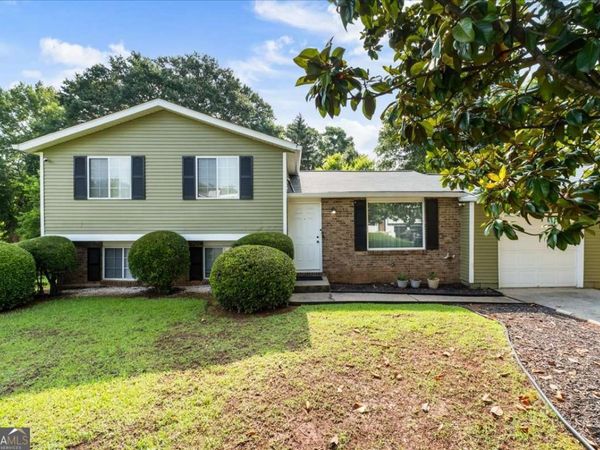 10455 Worthington Hills Manor, Roswell, GA 30076