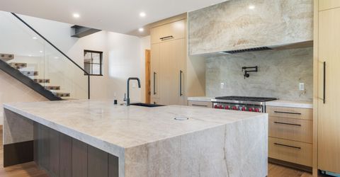 561 Stewart Mckay, Truckee, CA 96161 Photo