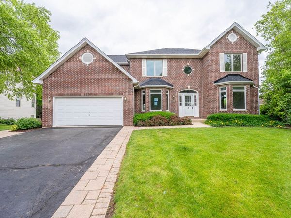 1295 Hunters Ridge W, Hoffman Estates, IL 60192