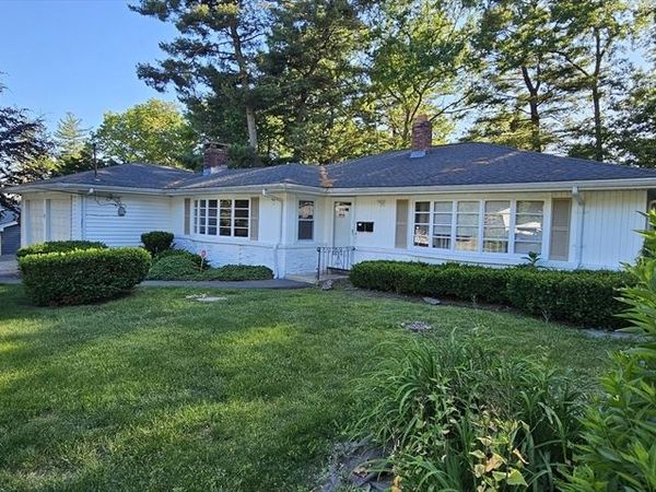 22 Pondview Cir, Brockton, MA 02301