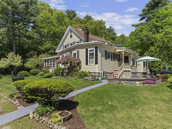 14 Naylor Ave, Chelmsford, MA 01863
