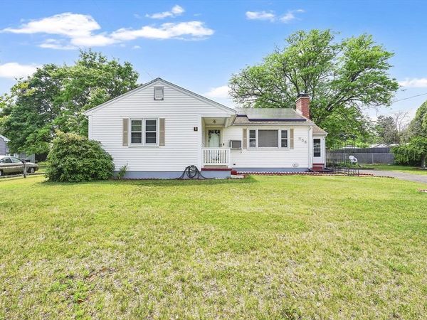 135 Bulat Dr, Springfield, MA 01129