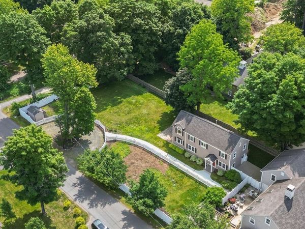 3 Summer St, Unit 2, Topsfield, MA 01983