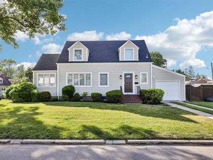 1660 Fenimore Road Hewlett, NY 11557