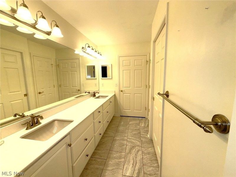 1203 River Glen Drive NE, Warren, OH 44484 Photo 23