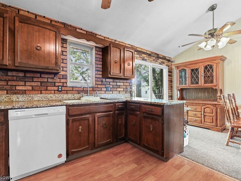 6115 Fry Road, Brook Park, OH 44142 Photo 10