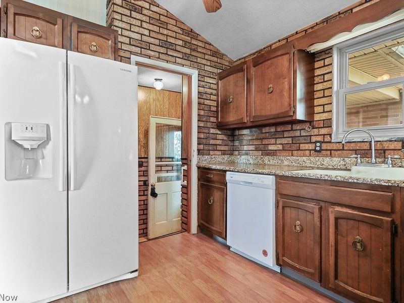 6115 Fry Road, Brook Park, OH 44142 Photo 11