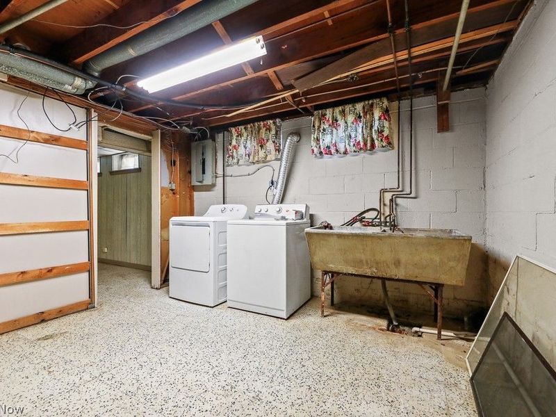 6115 Fry Road, Brook Park, OH 44142 Photo 32