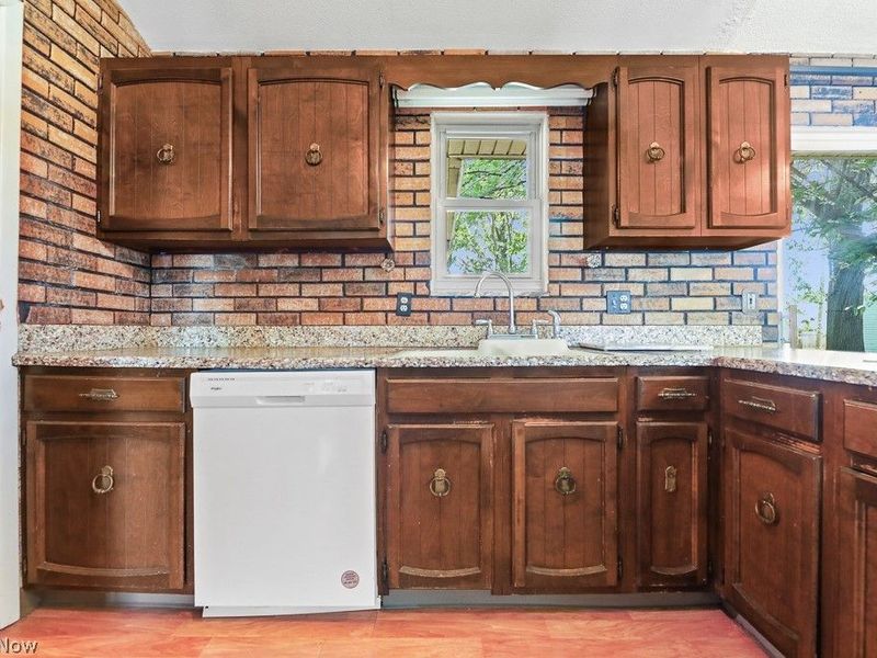 6115 Fry Road, Brook Park, OH 44142 Photo 7