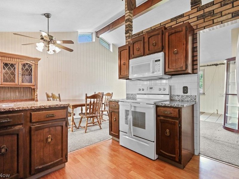 6115 Fry Road, Brook Park, OH 44142 Photo 8