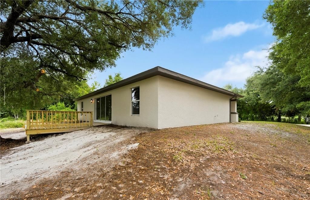 2406 E 23rd St, Alva, FL 33920 Photo