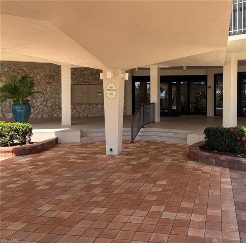 3399 Gulf Shore Blvd N, Unit 109, Naples, FL 34103 Photo