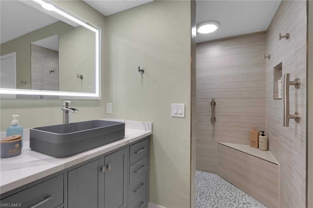 912 SW 48th Ter, Unit 107, Cape Coral, FL 33914 Photo