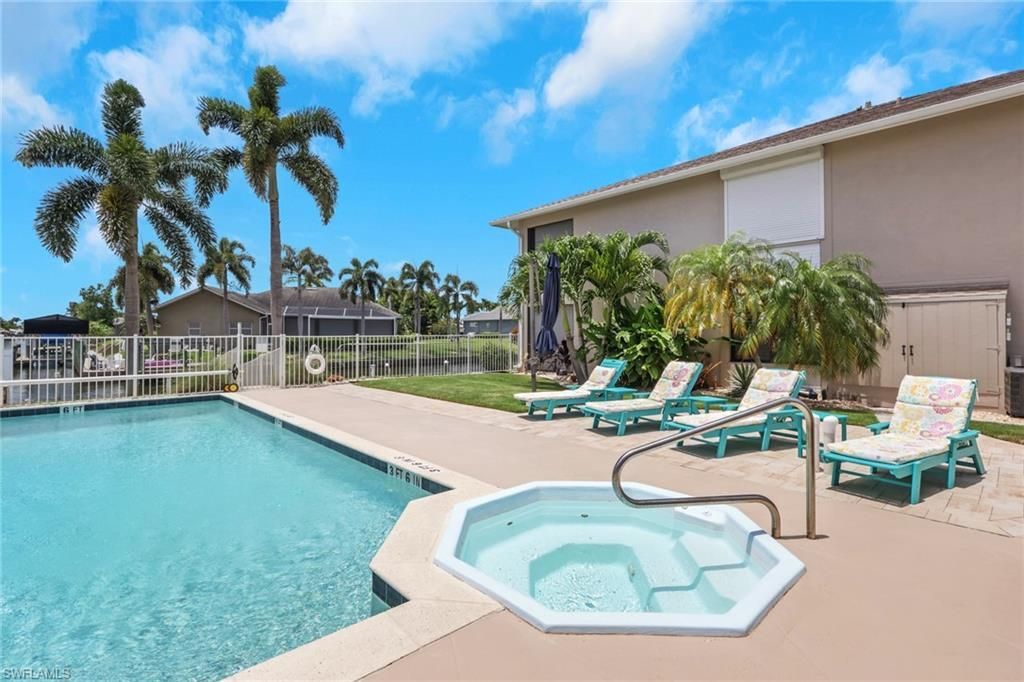 912 SW 48th Ter, Unit 107, Cape Coral, FL 33914 Photo