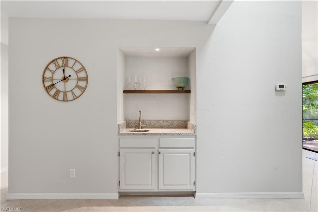 1281 Solana Rd , Naples, FL 34103 Photo