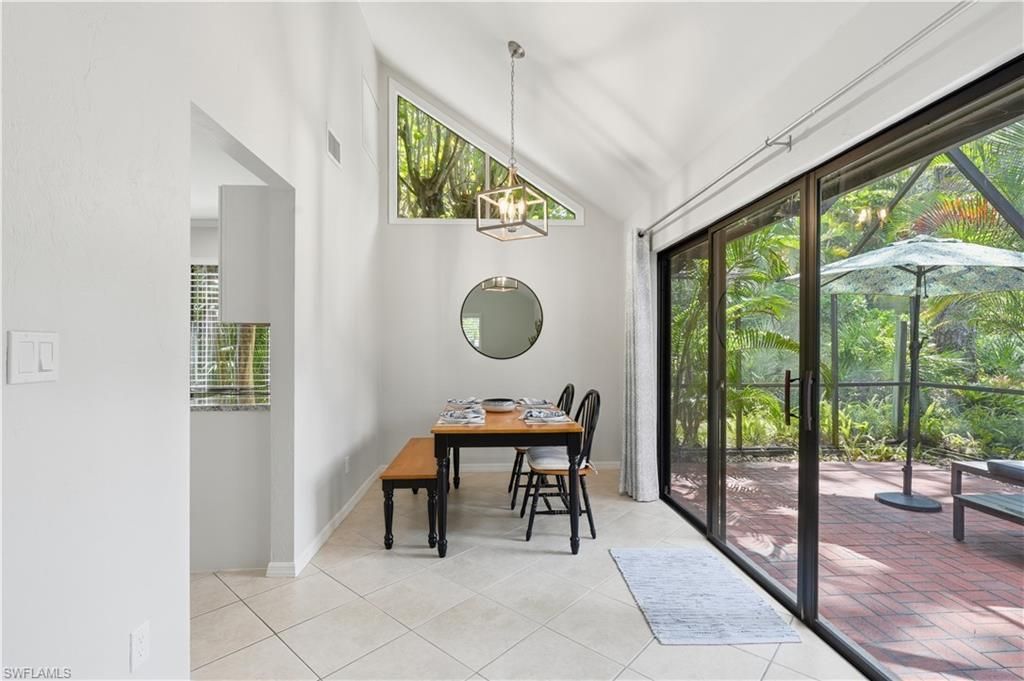 1281 Solana Rd , Naples, FL 34103 Photo
