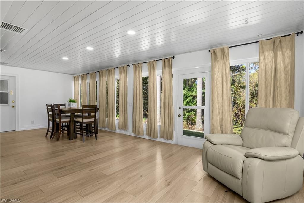 401 Countryside Dr, Naples, FL 34104 Photo