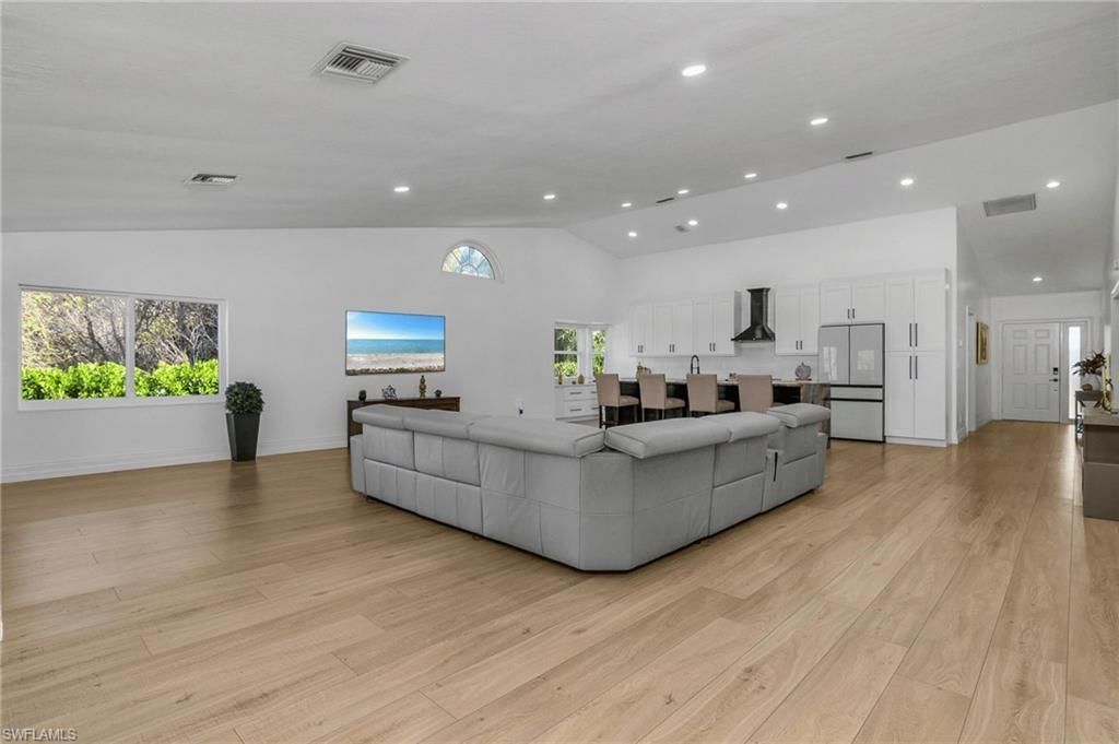 401 Countryside Dr, Naples, FL 34104 Photo