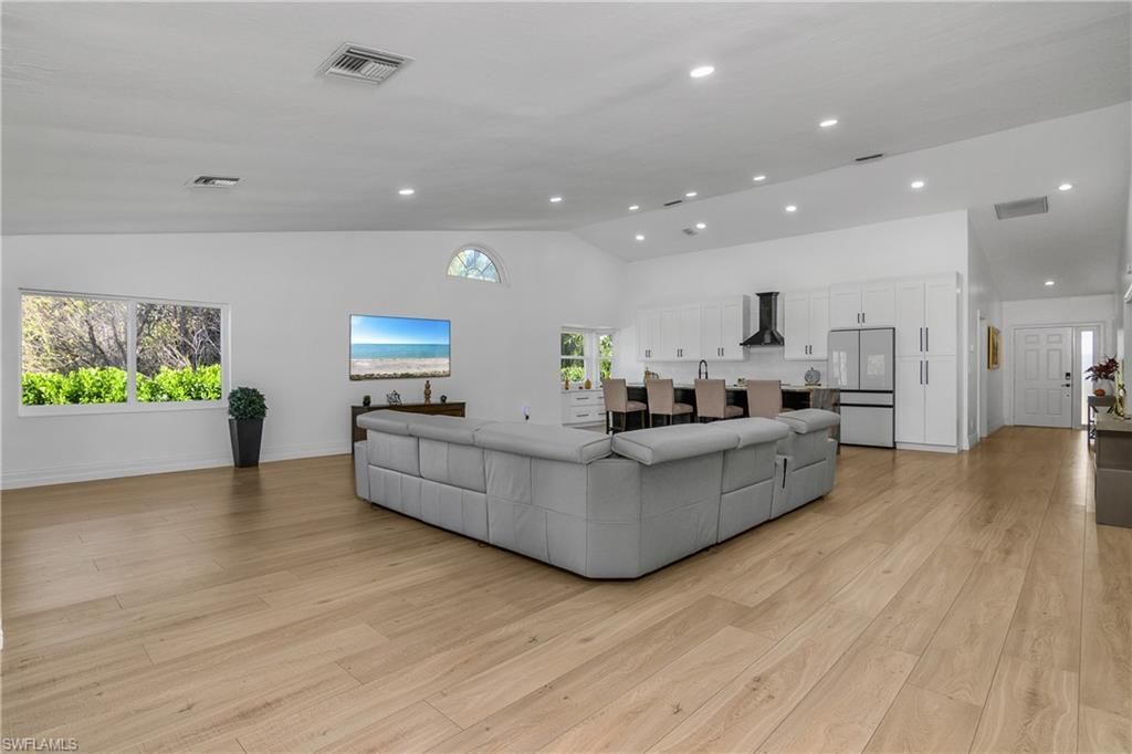 401 Countryside Dr, Naples, FL 34104 Photo