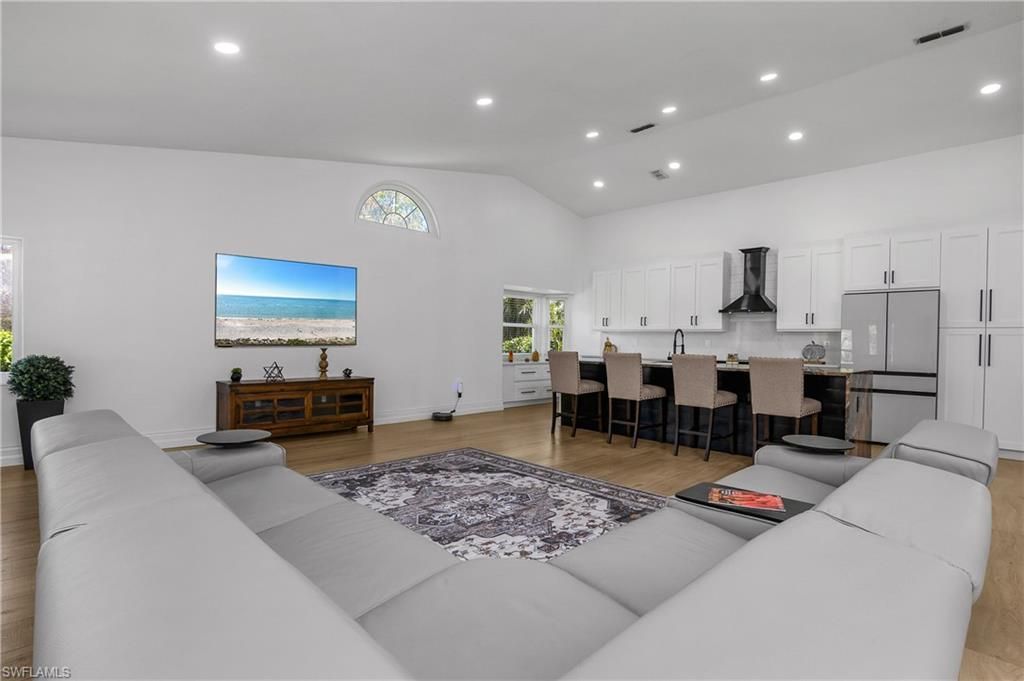 401 Countryside Dr, Naples, FL 34104 Photo