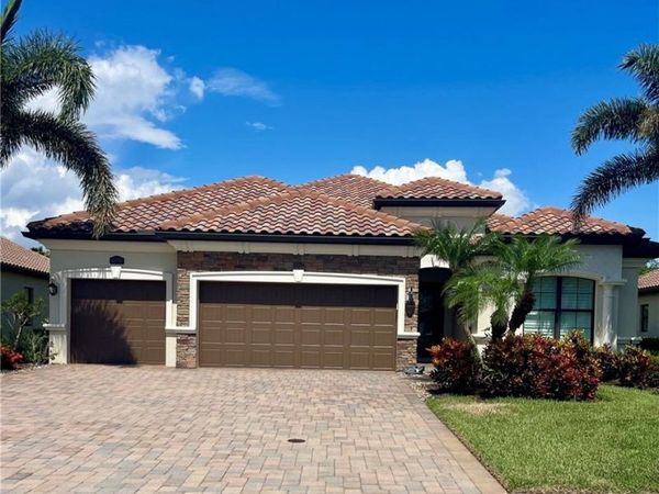 9352 Vercelli CT , NAPLES, FL 34113