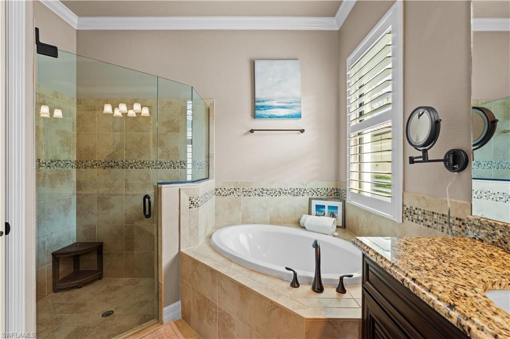 9352 Vercelli Ct, Naples, FL 34113 Photo