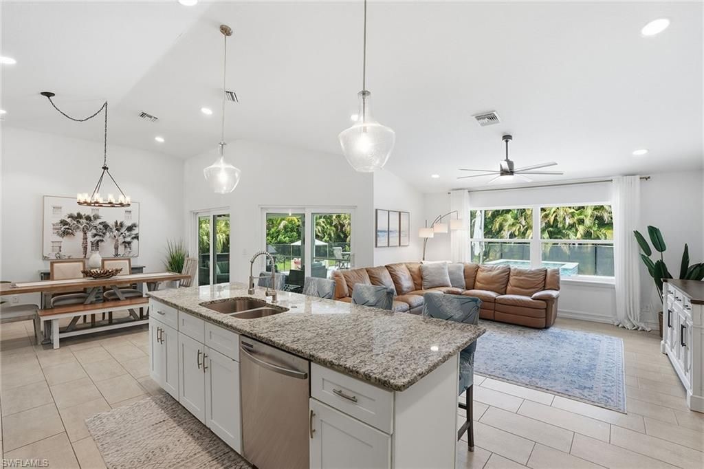 721 Logan Blvd S, Naples, FL 34119 Photo