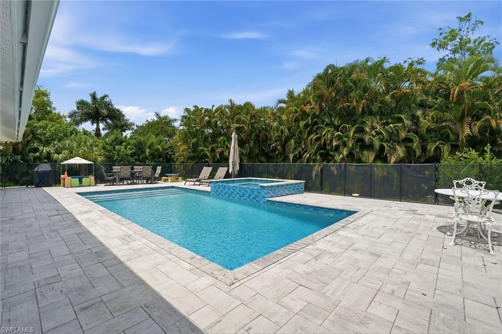 721 Logan Blvd S, Naples, FL 34119 Photo