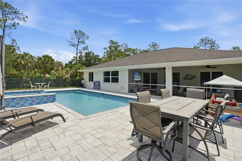 721 Logan Blvd S, Naples, FL 34119 Photo