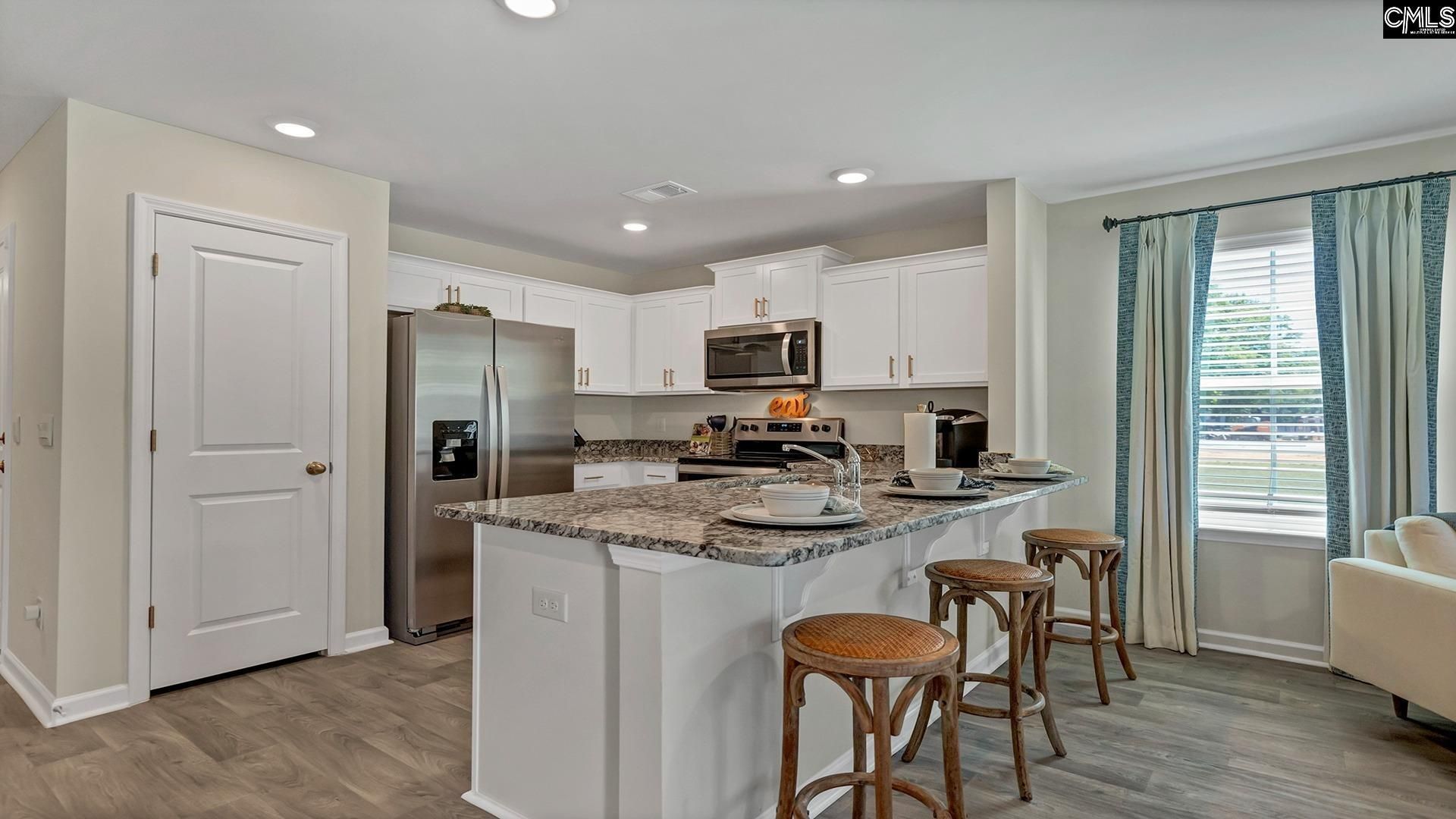 482 Wisteria Walk Way  Photo 4