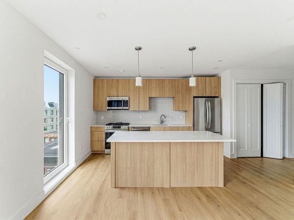 1035 Commonwealth Ave, Unit 603, Boston, MA 02215