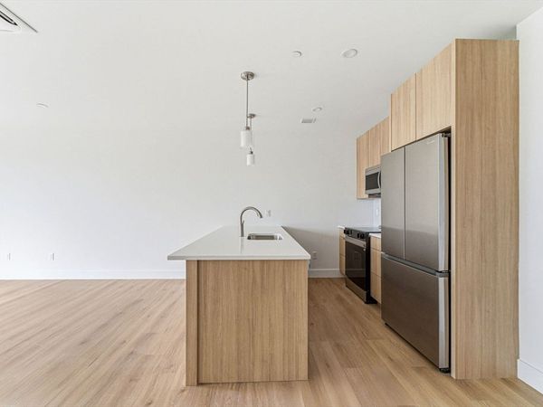 1035 Commonwealth Ave, Unit 607, Boston, MA 02215