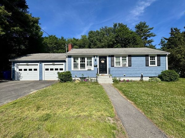 54 Marks St, Rockland, MA 02370
